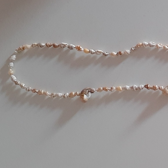 Shell Necklace - Picture 8 of 8